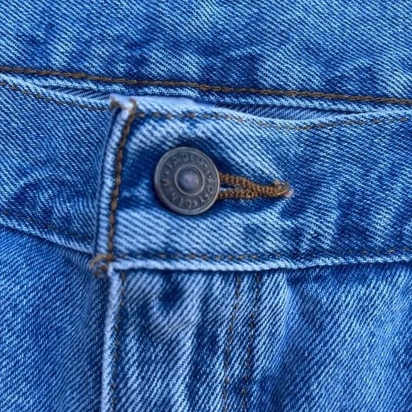 Cutoff Jean Shorts Size 10 - Picture 3 of 4